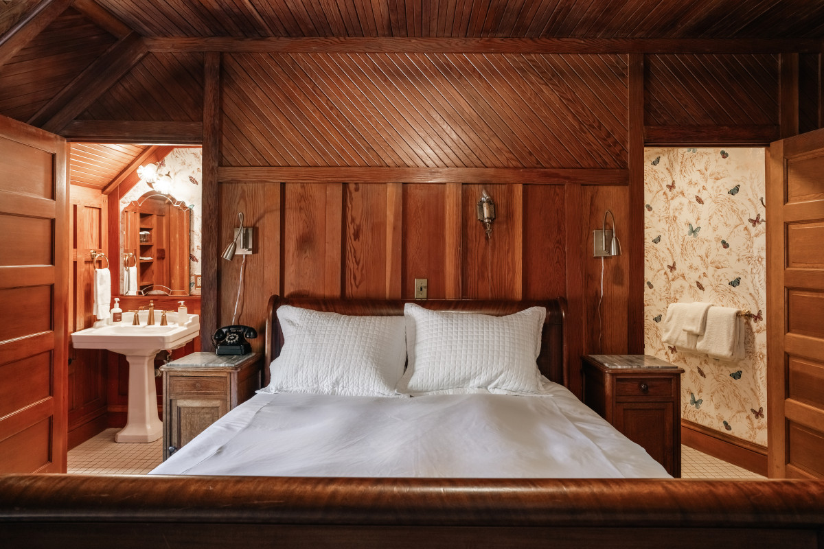 Master Bedroom Photo 2