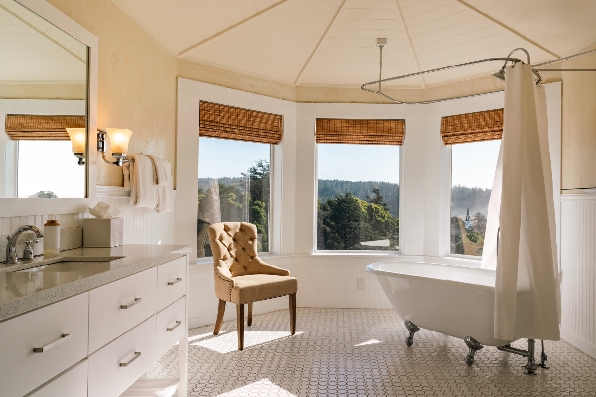 The Honeymoon Suite Photo 3